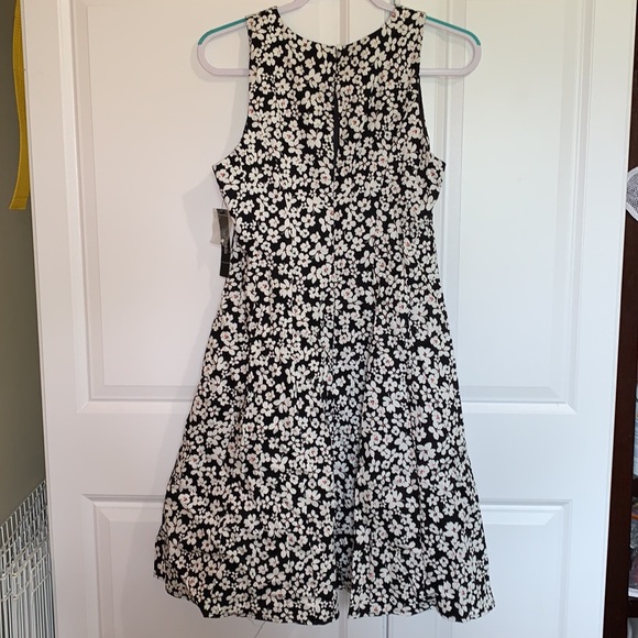 ivy+blu Floral Dress (4) - Picture 2 of 6